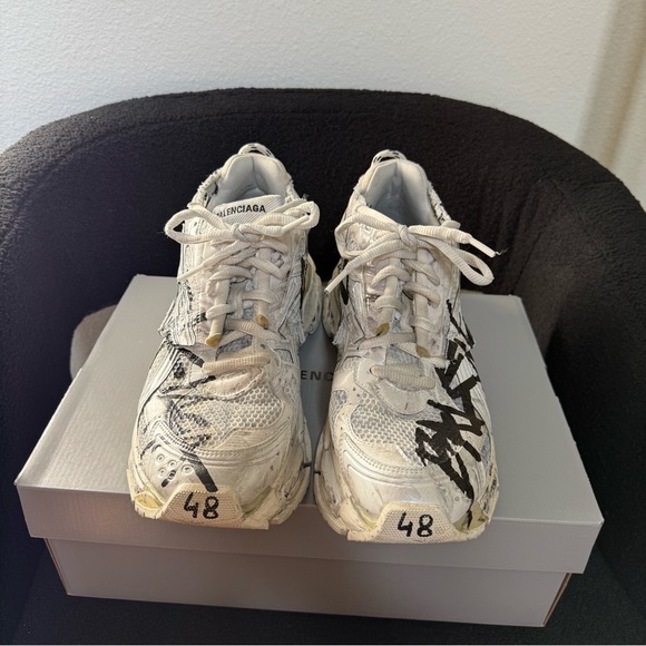 Balenciaga Runner Graffiti Sneakers size 48 - Picture 2 of 7